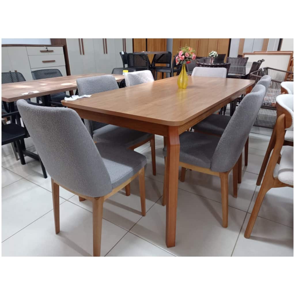 Mesa de Jantar Redonda com 4 Cadeiras em Madeira Maciça – Tecido